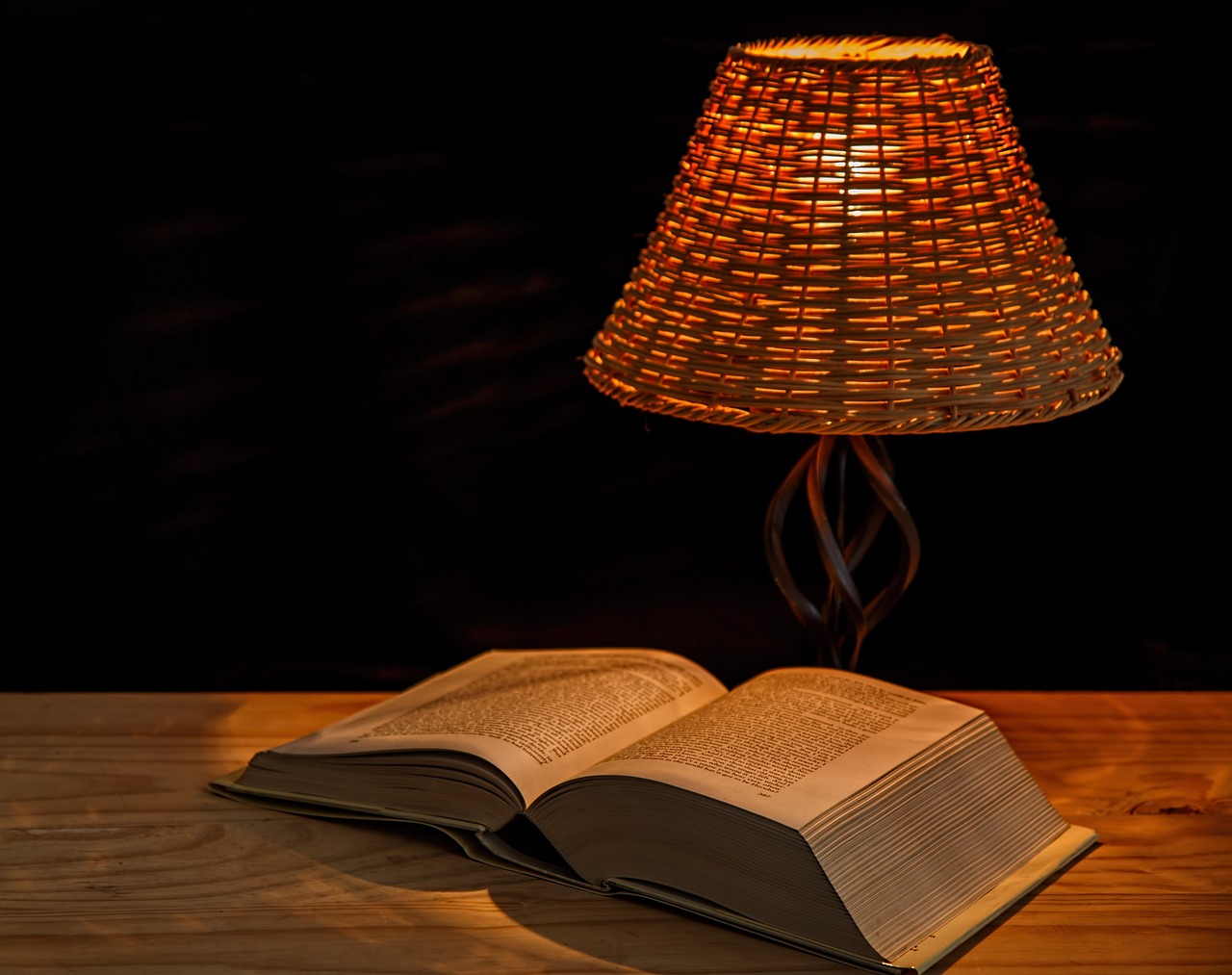 7 Kesalahan Membaca Buku Sebelum Tidur dan Cara Memperbaikinya